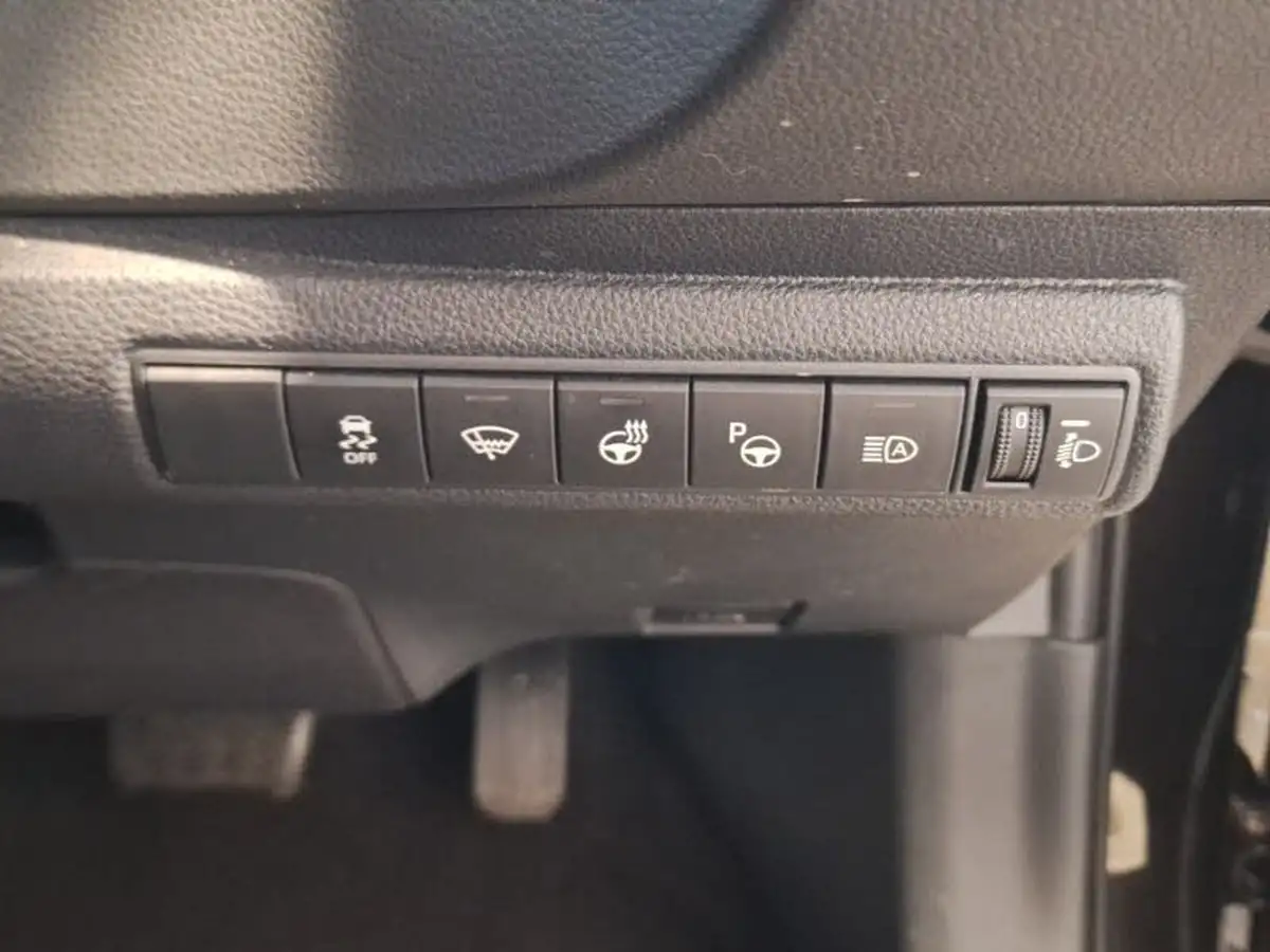 2022-suzuki-swace-18-sz5-big-18