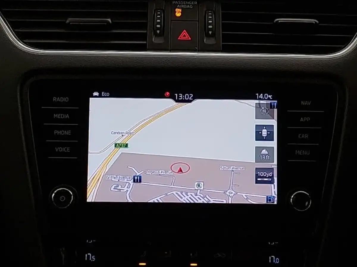 2018-skoda-octavia-16tdi-se-technology-scr-hatchback-big-10
