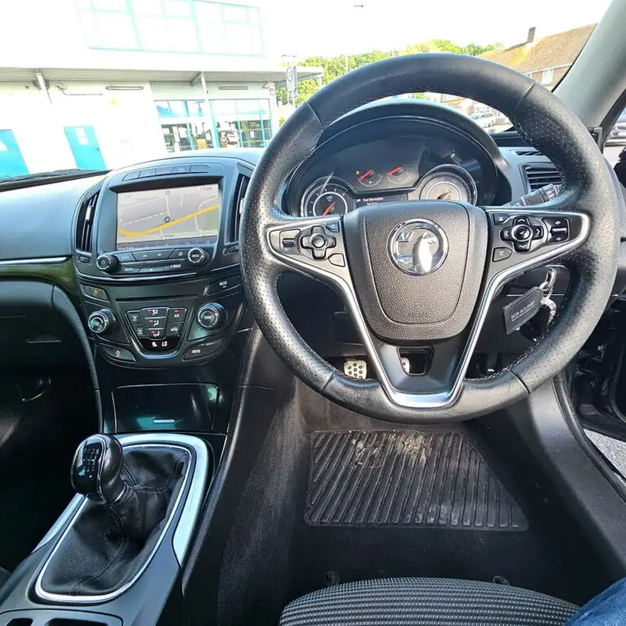 2016-vauxhall-insignia-20cdti-sri-nav-ss-big-11