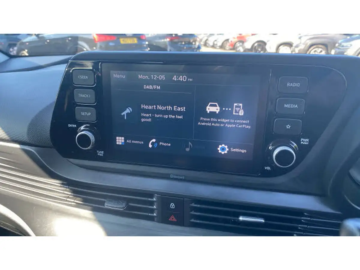 2022-hyundai-i20-10-t-gdi-se-connect-eclutch-imt-big-11