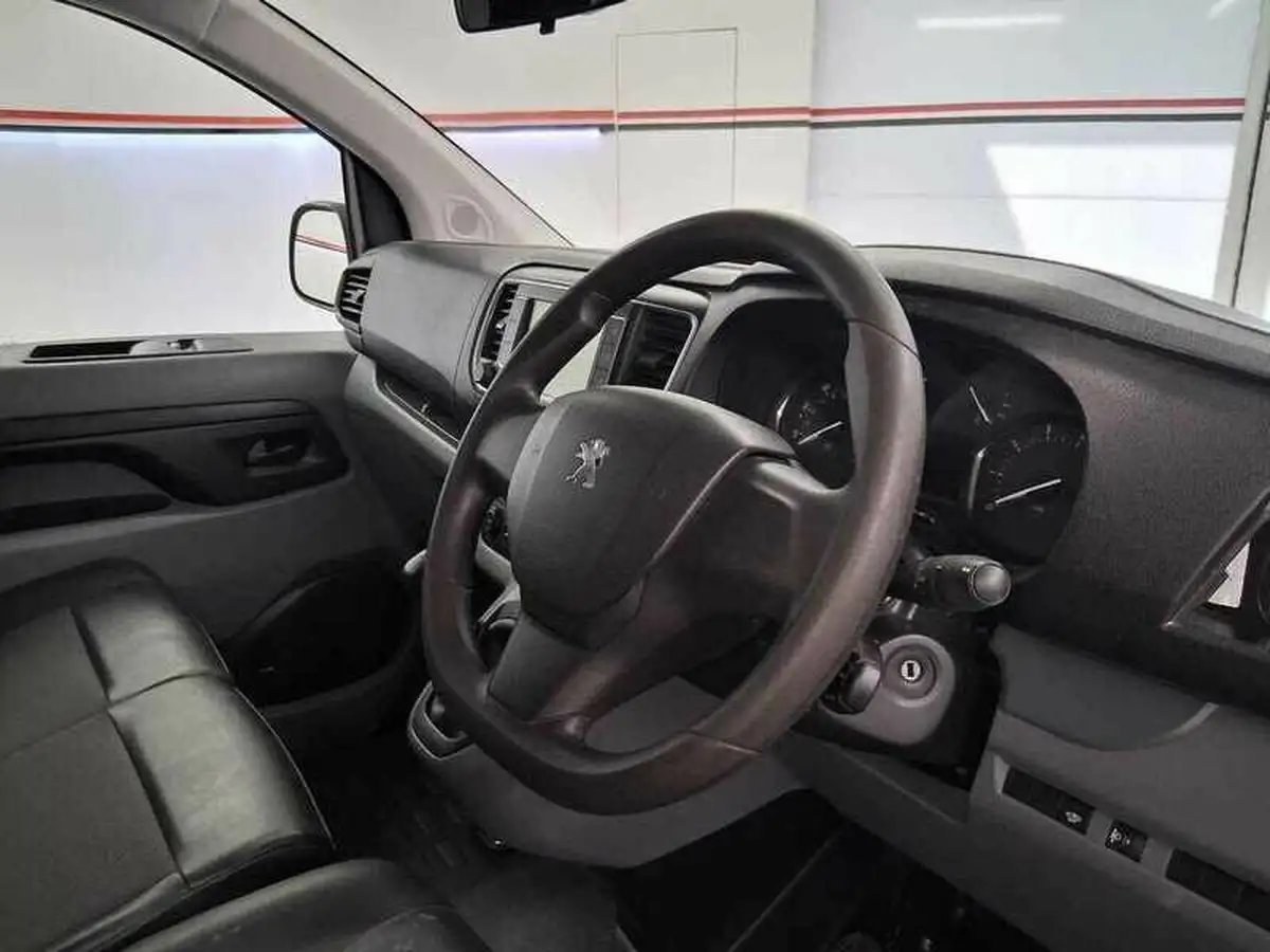 2020-peugeot-expert-15-bluehdi-compact-120bhp-big-10