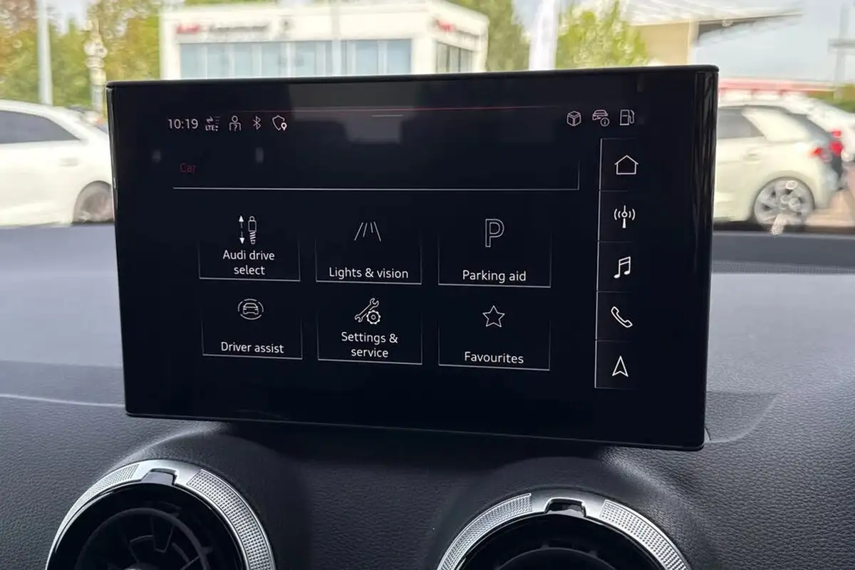 2024-audi-q2-15-35-tfsi-s-line-tronic-big-27
