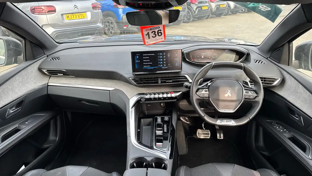 2024-peugeot-3008-suv-12-puretech-gt-136ps-hybrid-e-dsc6-big-3
