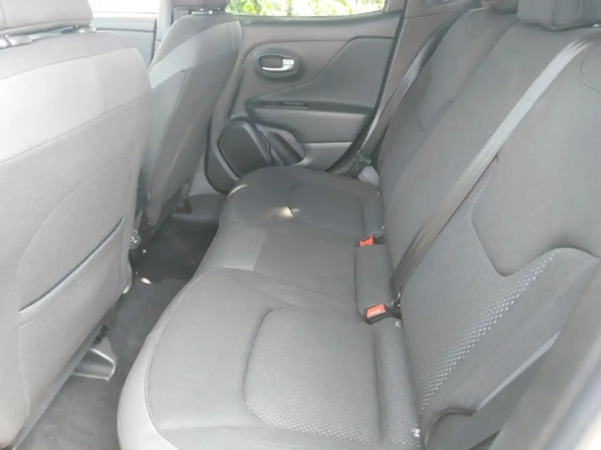 2022-jeep-renegade-10-gse-night-eagle-big-5