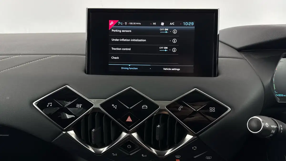 2021-ds-ds-3-crossback-e-tense-prestige-big-16