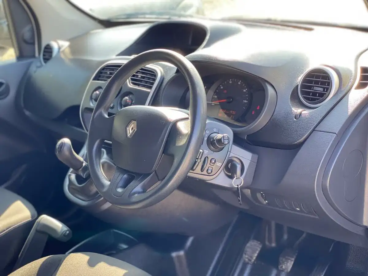 2015-renault-kangoo-15td-ml19-dci-75-business-panel-big-6