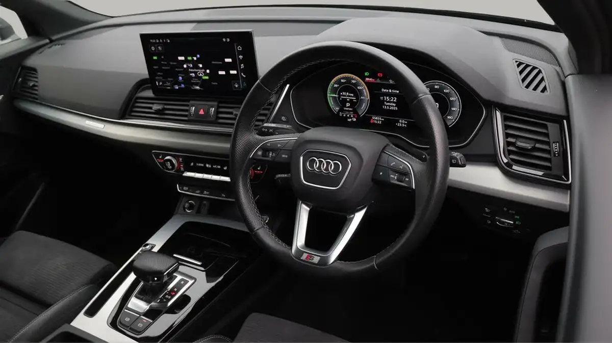 2022-audi-q5-20-50-tfsi-e-s-line-station-wagon-big-9