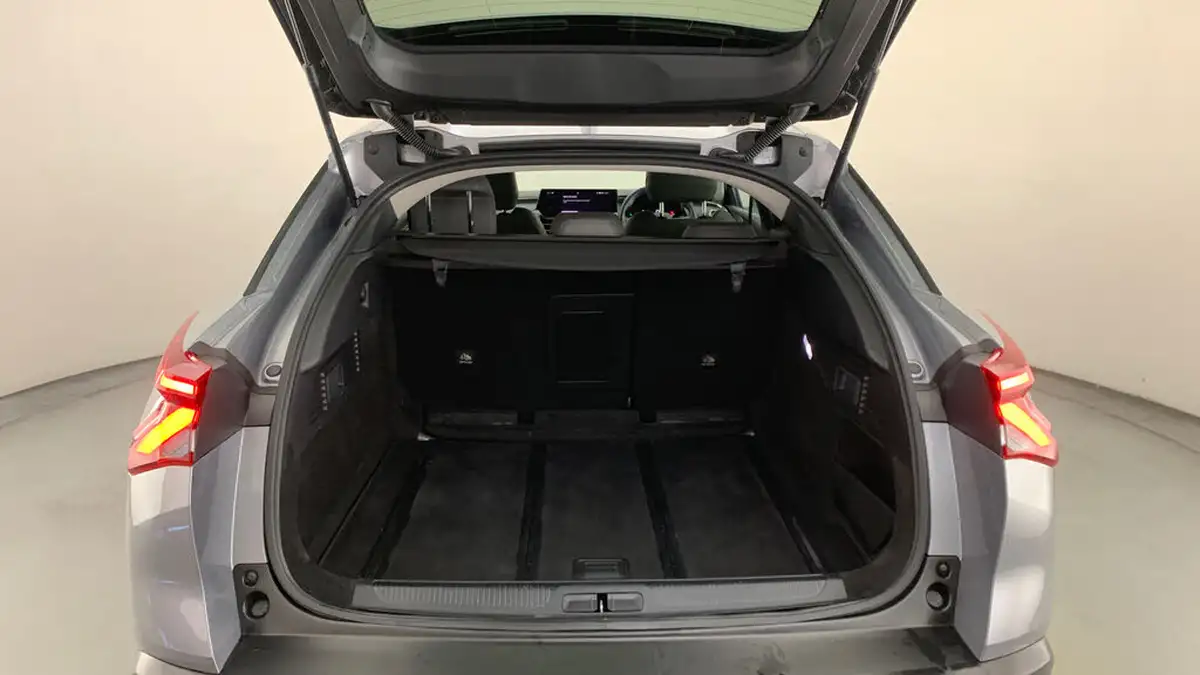 2023-citroen-c5-x-12-puretech-shine-big-4