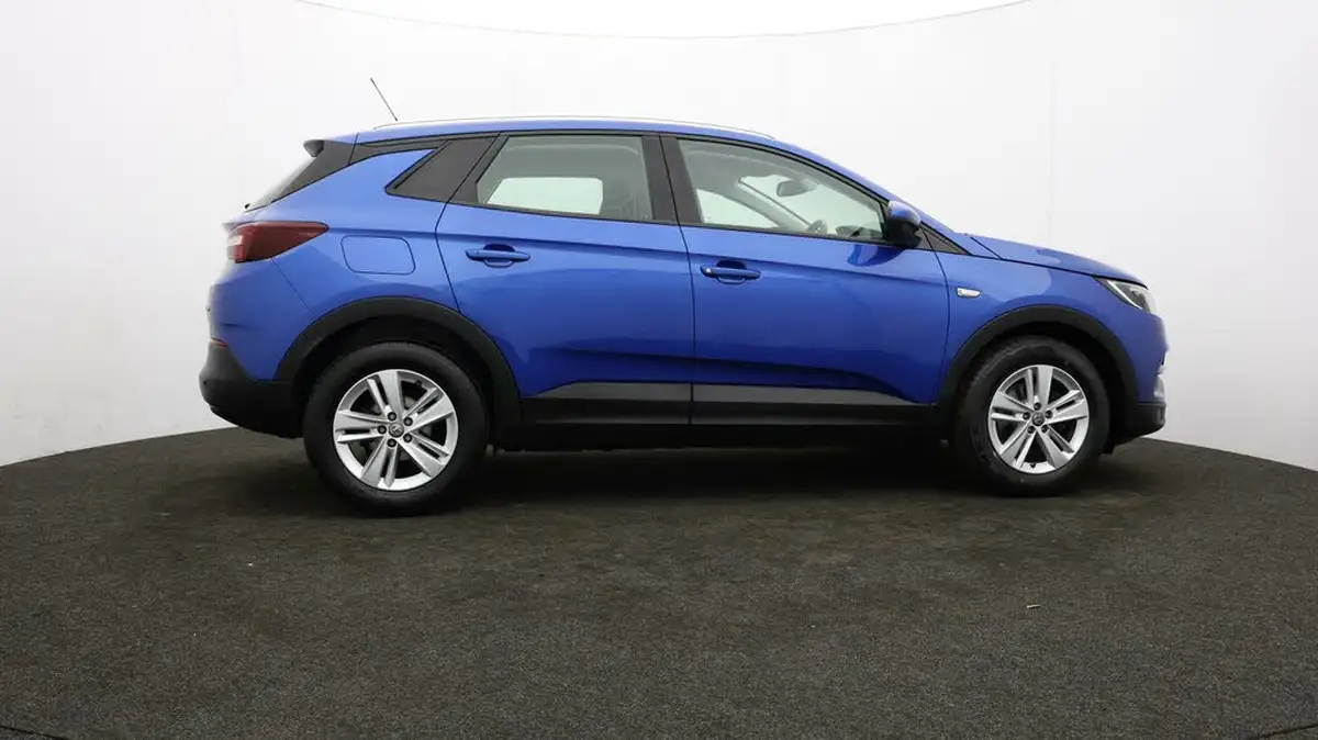 2020-vauxhall-grandland-x-15td-se-big-35