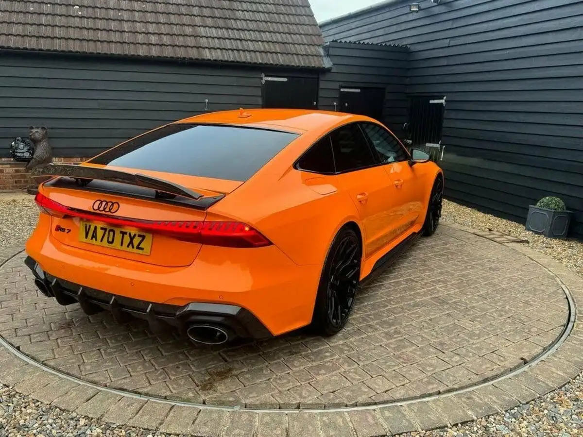 2020-audi-rs7-40-tfsi-carbon-black-big-31