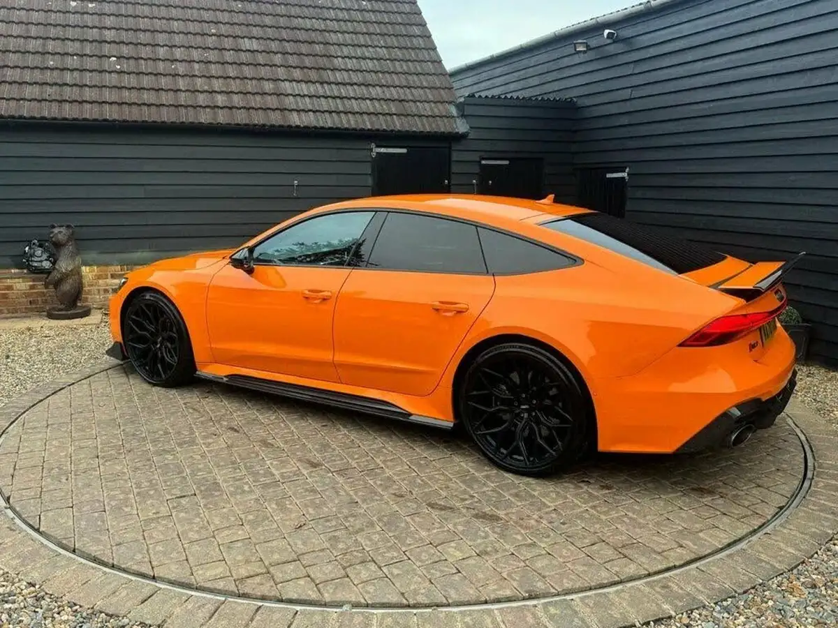 2020-audi-rs7-40-tfsi-carbon-black-big-3