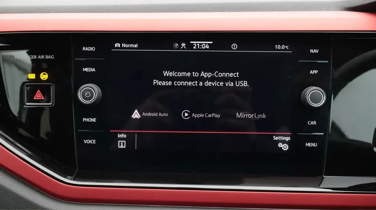 2021-volkswagen-polo-20-tsi-gti-207ps-big-26