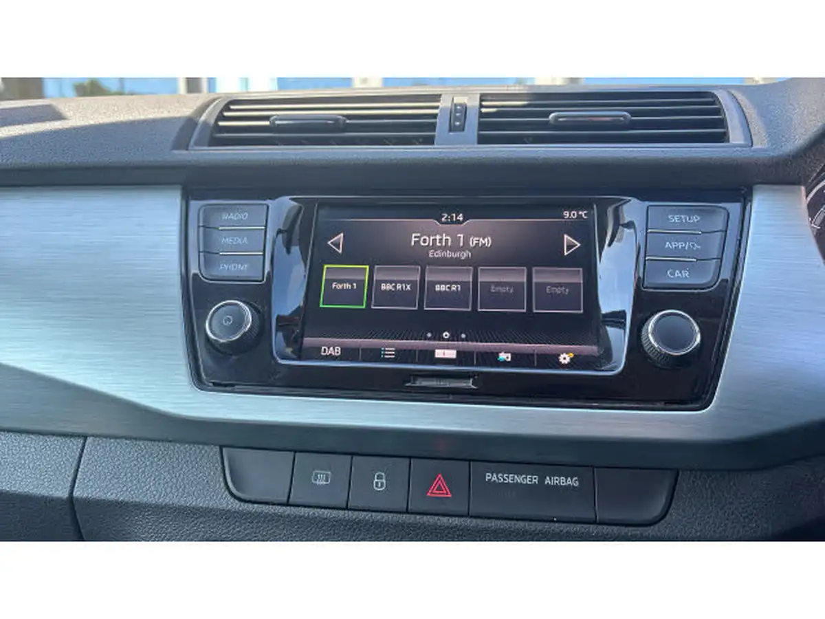 2019-skoda-fabia-10-tsi-colour-edition-big-11