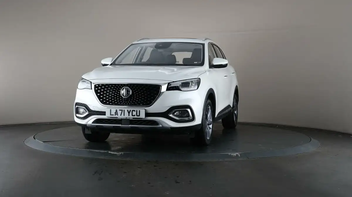 2022-mg-hs-15t-gdi-exclusive-162ps-big-46