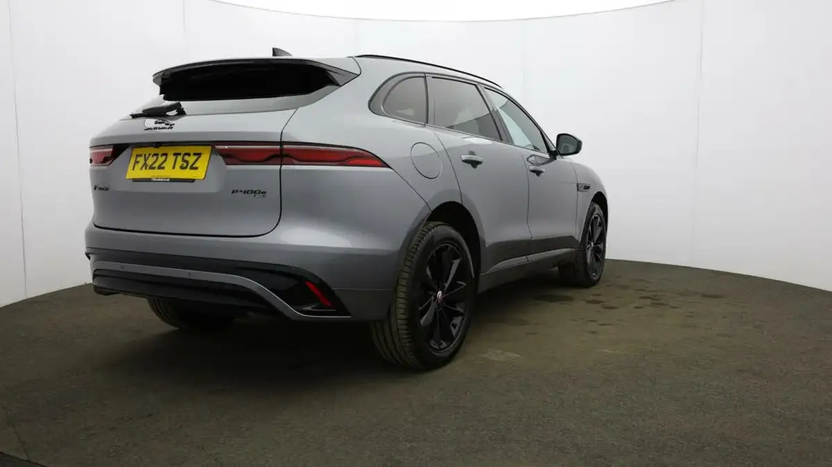2022-jaguar-f-pace-20-p250-r-dynamic-black-big-59