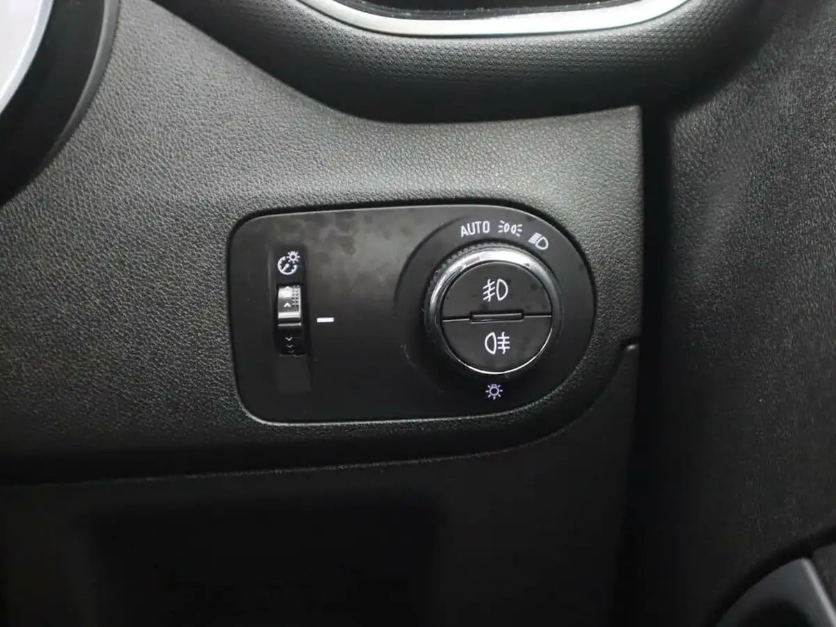 2022-vauxhall-crossland-12-ultimate-130ps-auto-big-35