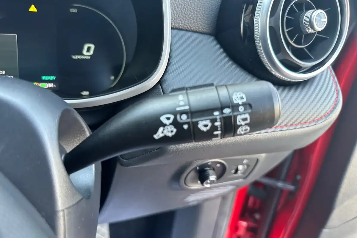 2023-mg-zs-suv-e-trophy-connect-ev-156ps-long-range-big-37