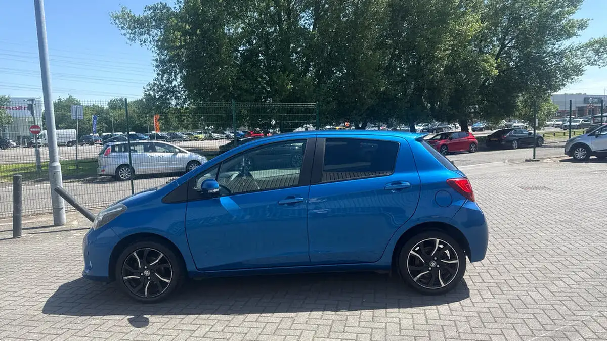 2015-toyota-yaris-133-sport-big-5