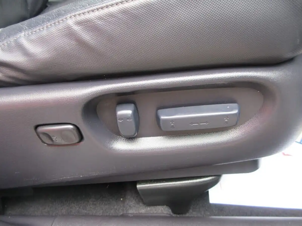 2010-honda-cr-v-22td-ex-22i-dtec-auto-big-9