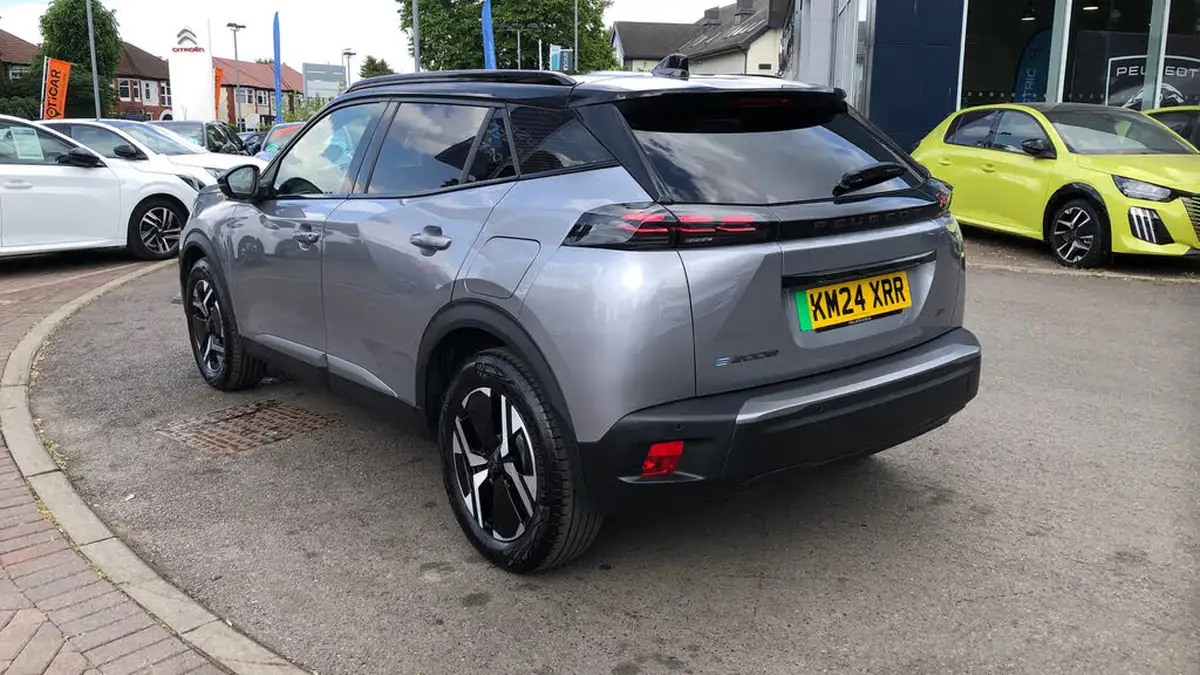 2024-peugeot-2008-suv-e-gt-136ps-50kwh-big-4