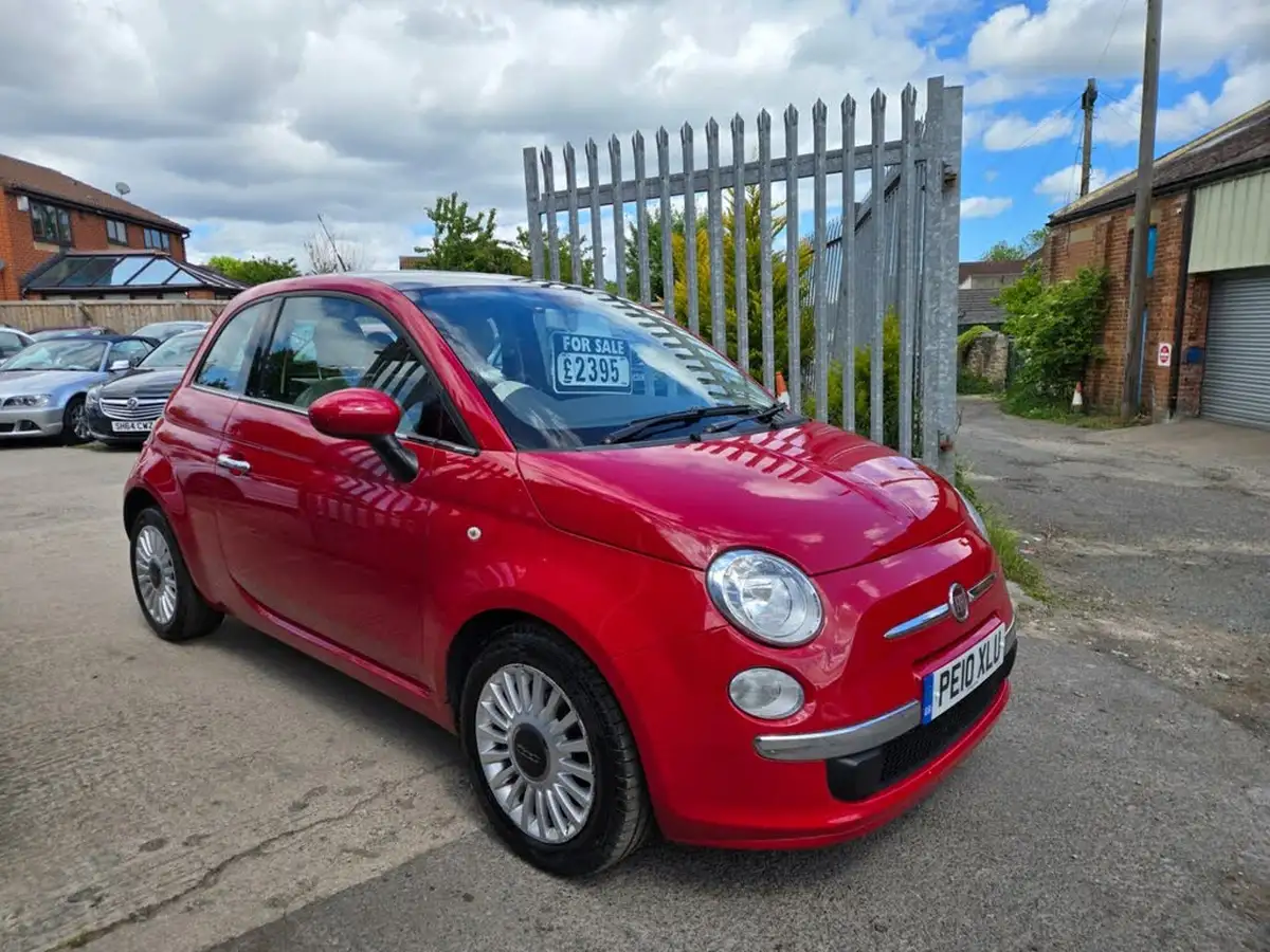 2010-fiat-500-12-lounge-big-1