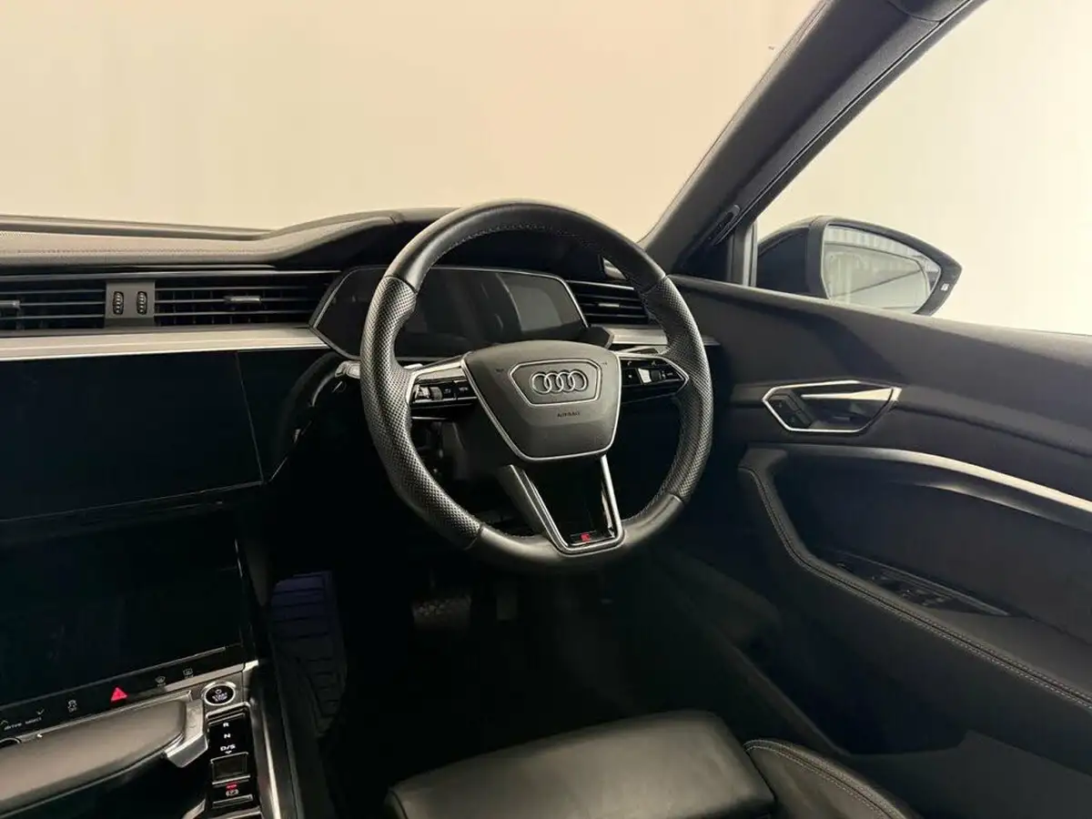2021-audi-e-tron-50e-s-line-sportback-big-20
