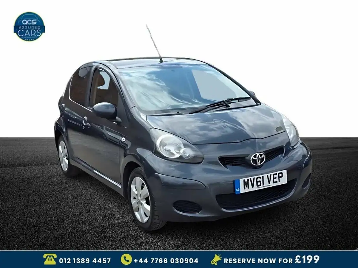 2011-toyota-aygo-10-aygo-go-vvt-i-5d-big-11