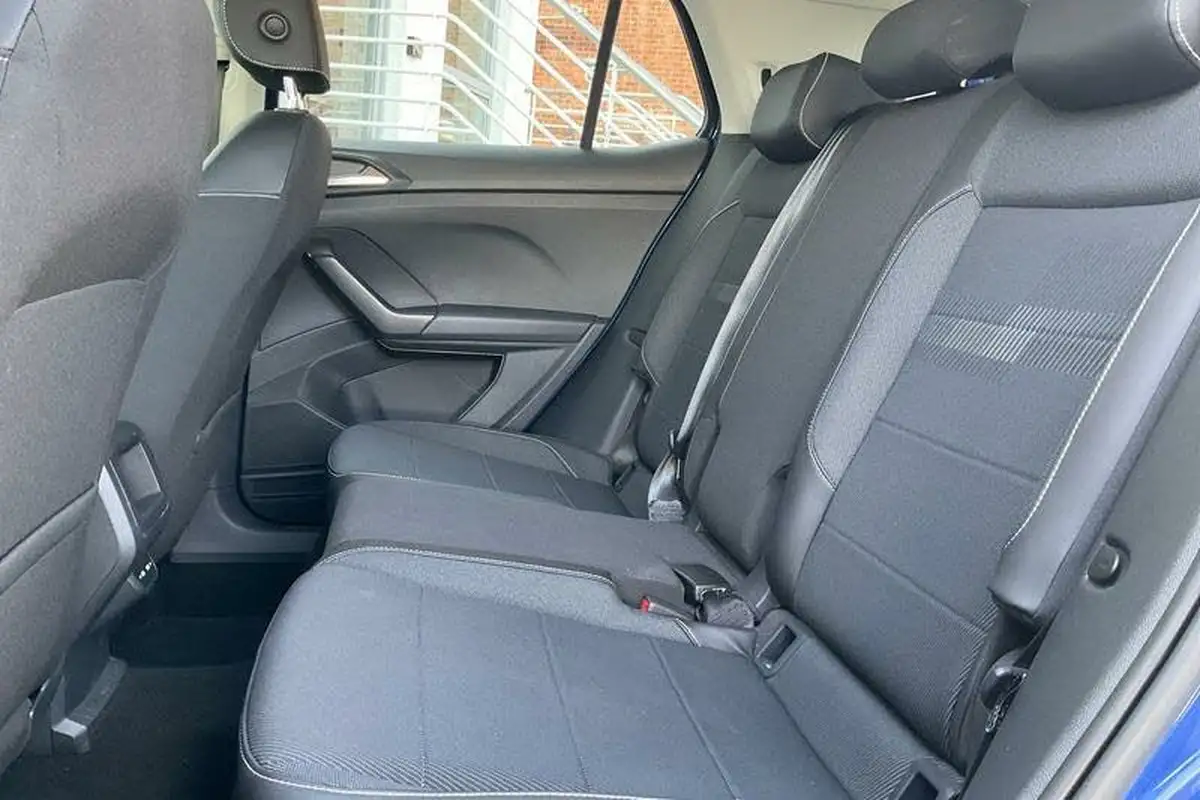 2022-volkswagen-t-cross-10-tsi-black-edition-110ps-dsg-big-19