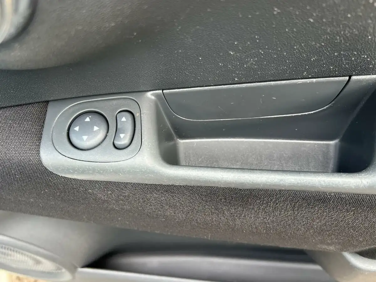2015-fiat-500-12-lounge-ss-big-35