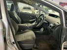 2010-toyota-prius-small-11