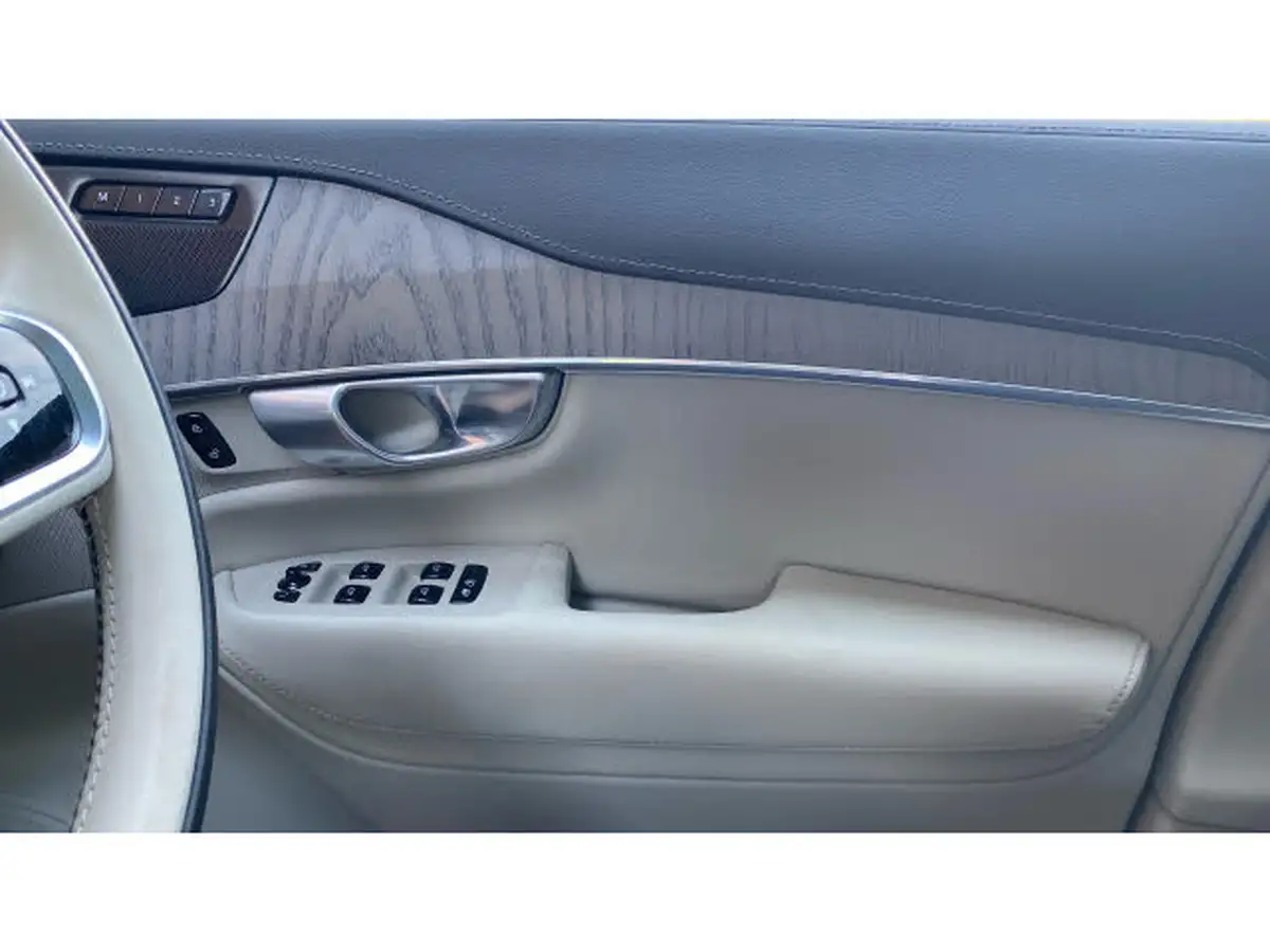 2024-volvo-xc90-20-t8-plus-big-14