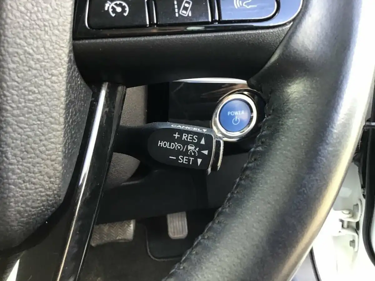 2021-toyota-prius-18-vvt-i-business-edition-plus-cvt-big-28