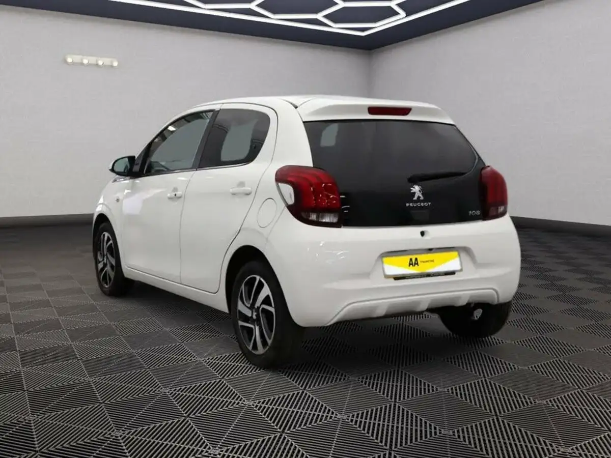 2015-peugeot-108-12-puretech-allure-hatchback-5d-big-2