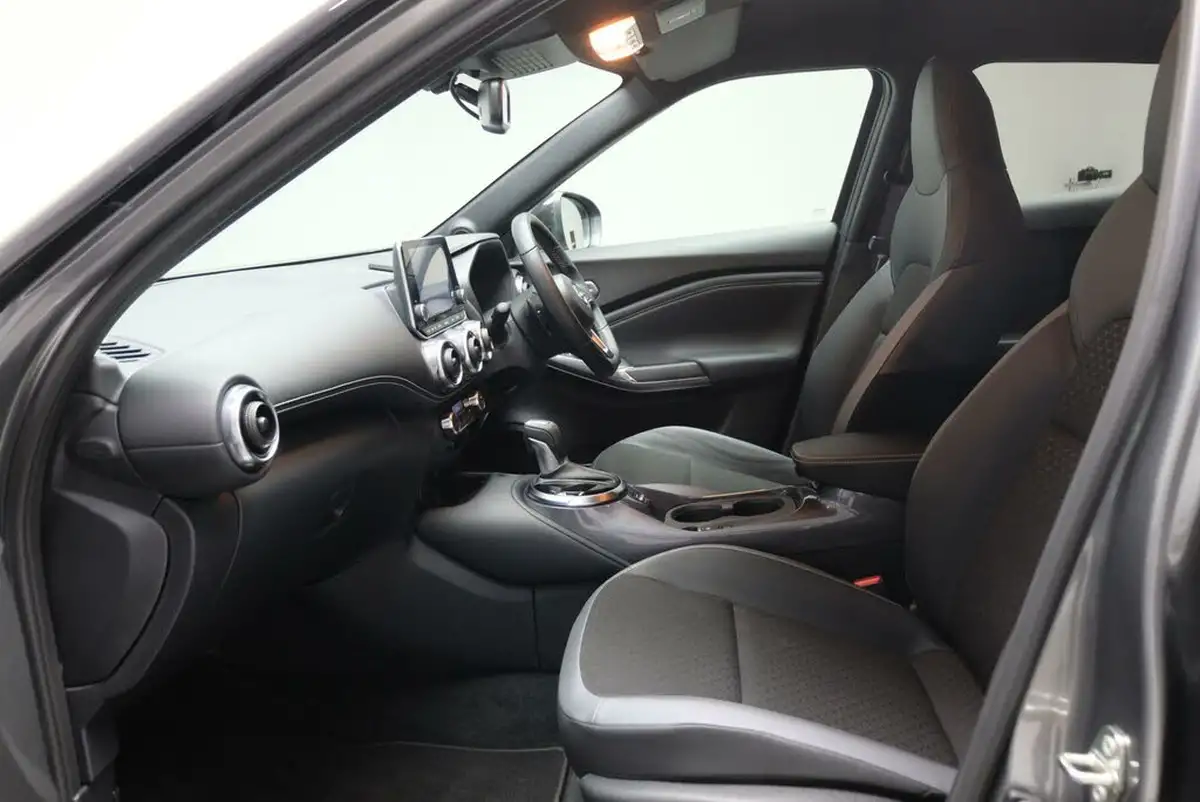 2024-nissan-juke-10-dig-t-n-connecta-dct-big-12