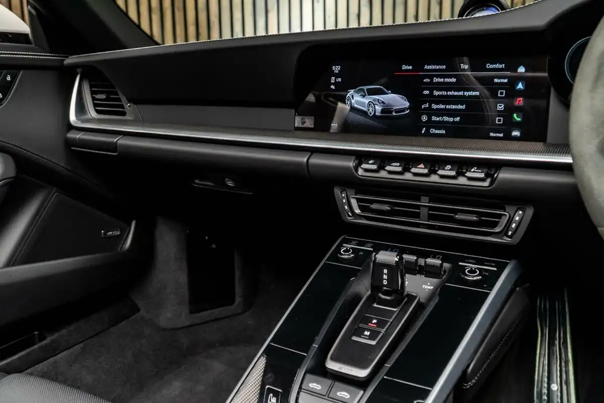 2023-porsche-911-38-turbo-s-awd-turbo-cabriolet-big-24