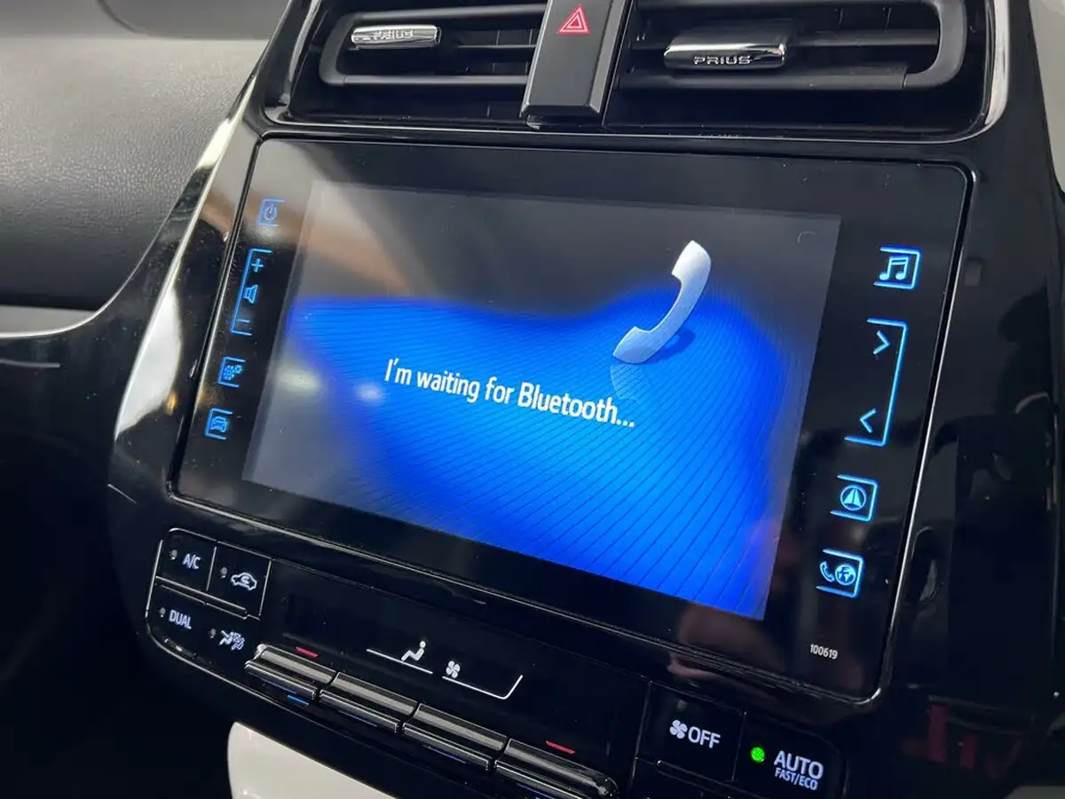 2019-toyota-prius-18-vvt-i-business-edition-plus-ss-cvt-big-32