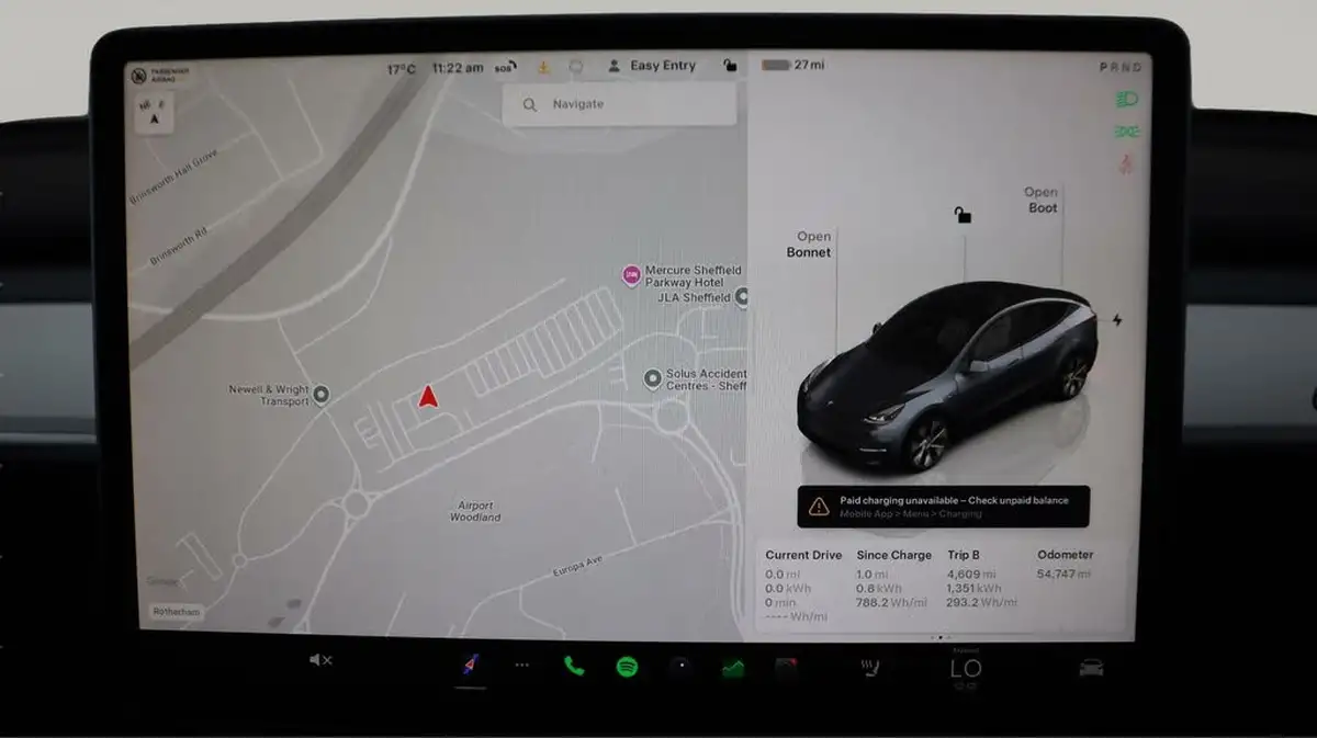 2022-tesla-model-y-e-long-range-big-11