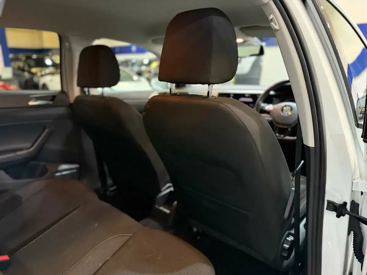 2020-volkswagen-polo-10-match-big-39