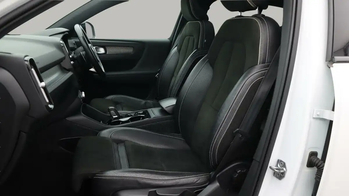 2019-volvo-xc40-20-t4-r-design-pro-awd-big-14