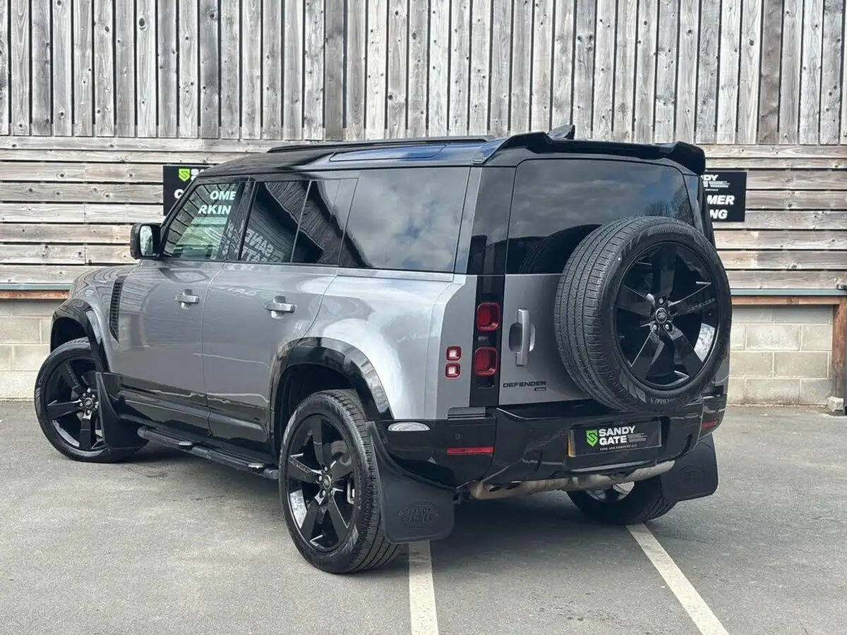 2022-land-rover-110-defender-30-d300-hard-top-hse-110-big-10