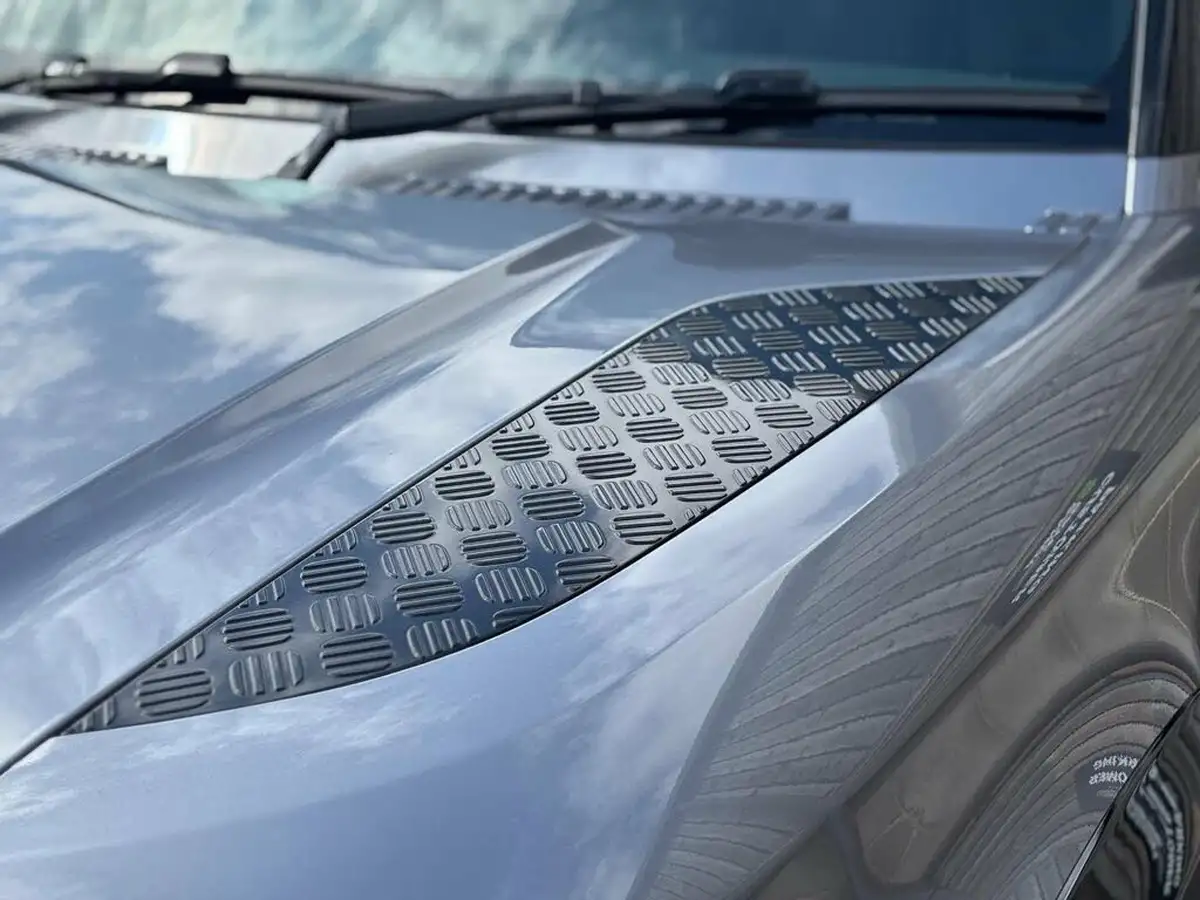 2022-land-rover-110-defender-30-d300-hard-top-hse-110-big-62
