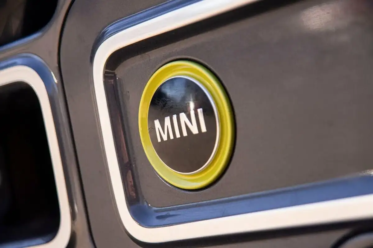 2021-mini-cooper-e-cooper-s-1-big-35