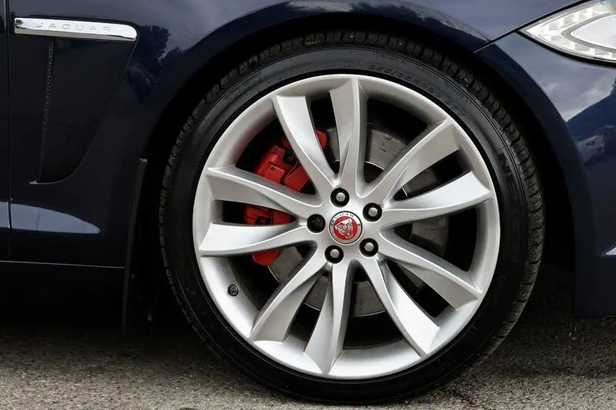2014-jaguar-xf-30td-s-portfolio-saloon-4d-big-39