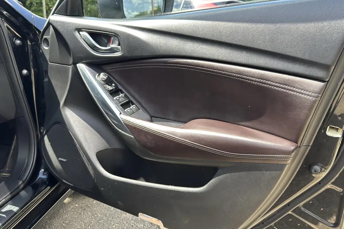 2018-mazda-mazda6-22td-sport-nav-150ps-skyactiv-d-tourer-5d-big-42