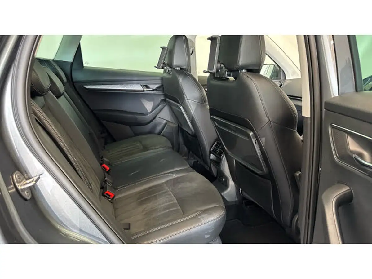 2023-skoda-karoq-15-tsi-se-l-dsg-big-22
