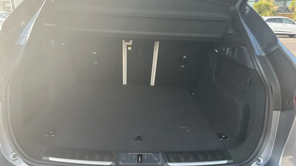 2023-jaguar-f-pace-20-d200-r-dynamic-se-black-big-9