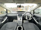 2012-toyota-prius-small-12