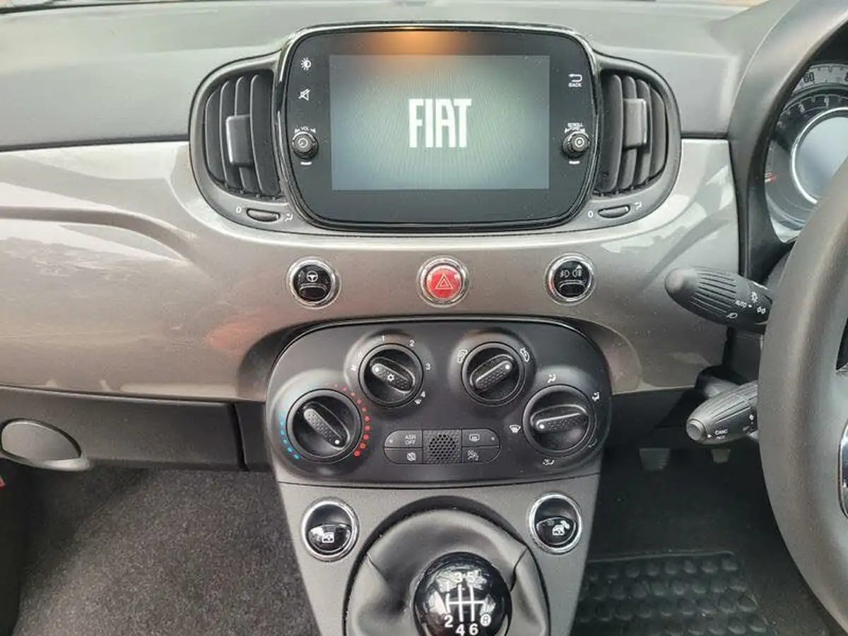 2022-fiat-500-10-dolcevita-big-11