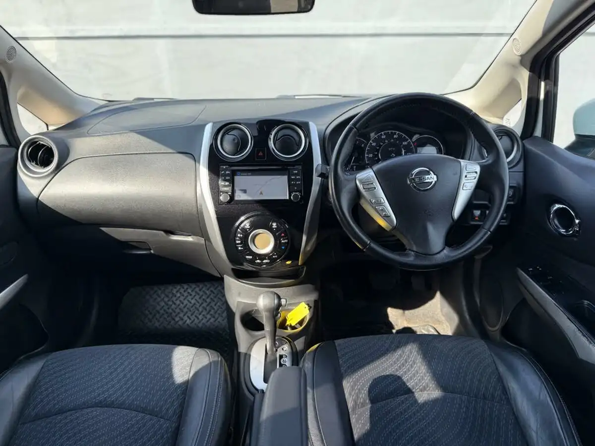 2014-nissan-note-12-tekna-cvt-big-2