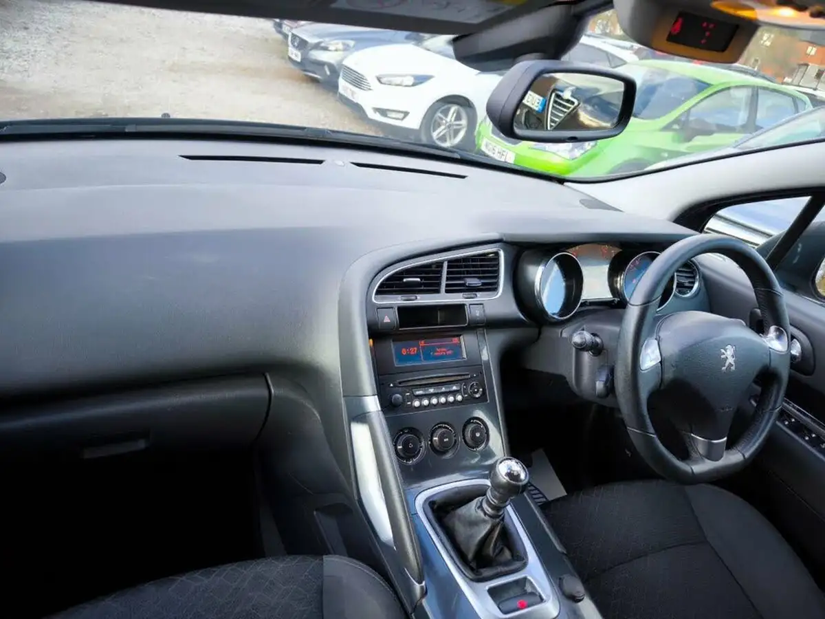2014-peugeot-3008-crossover-16hdi-active-big-16